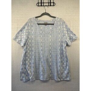Chicos T-shirt Women’s Sz 3 V-neck Blue White Geometric Pattern Breezy Casual XL